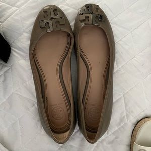 Olive Tory Burch flats